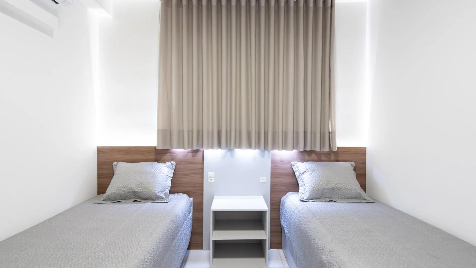 Aptos A 150M Da Praia, Dois Quartos, Sala De Estar, Cozinha Completa, Sacada Com Churrasqueira, Wi-Fi, Piscina, Portaria 24H, Playground E Quadra De Esportes Piçarras 0*,  ブラジル