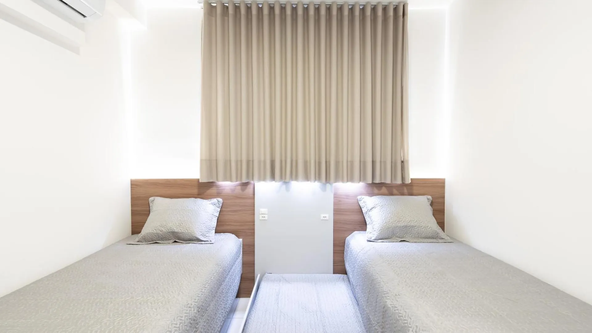 Aptos A 150M Da Praia, Dois Quartos, Sala De Estar, Cozinha Completa, Sacada Com Churrasqueira, Wi-Fi, Piscina, Portaria 24H, Playground E Quadra De Esportes Piçarras