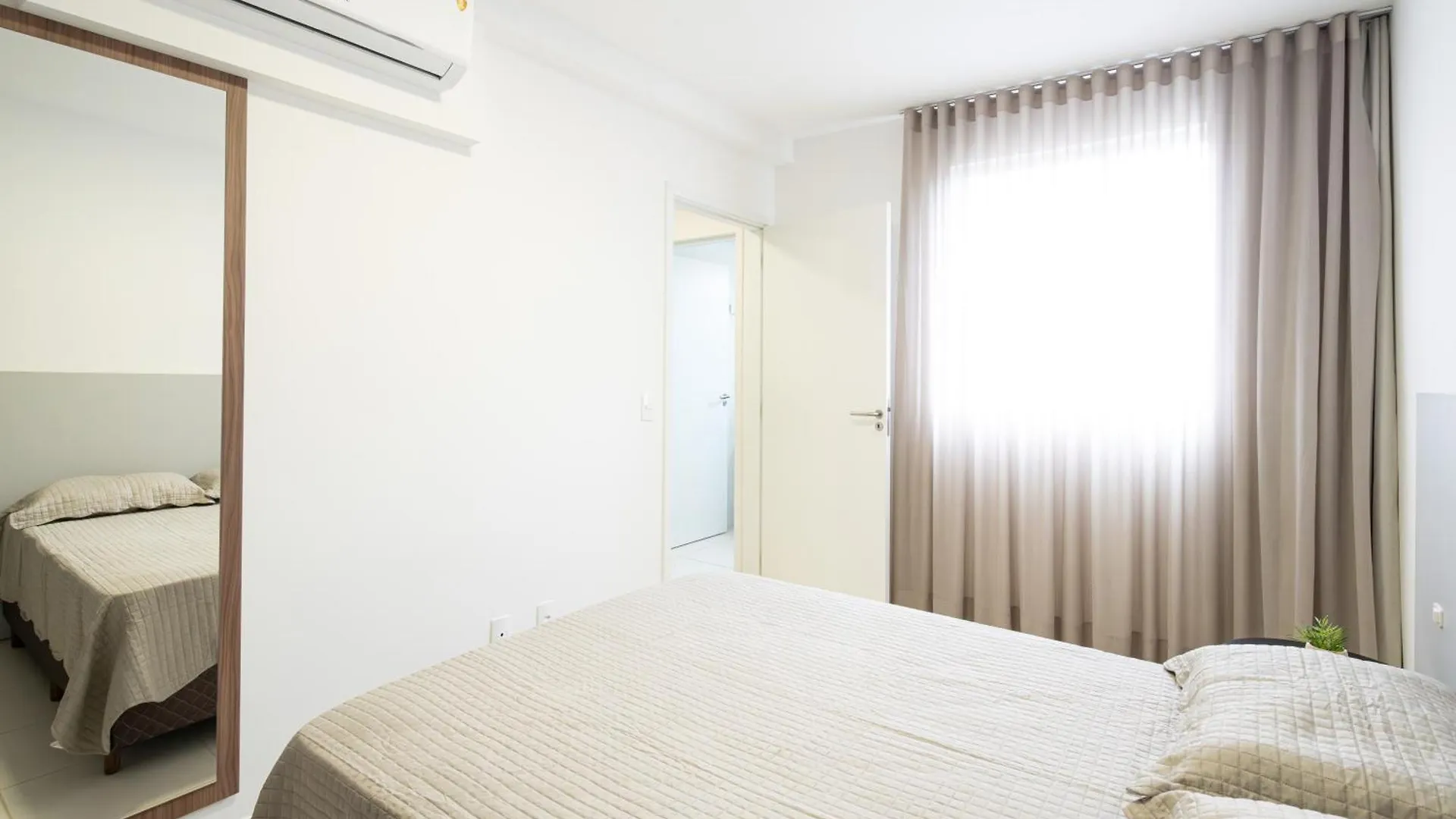 アパート Aptos A 150M Da Praia, Dois Quartos, Sala De Estar, Cozinha Completa, Sacada Com Churrasqueira, Wi-Fi, Piscina, Portaria 24H, Playground E Quadra De Esportes Piçarras